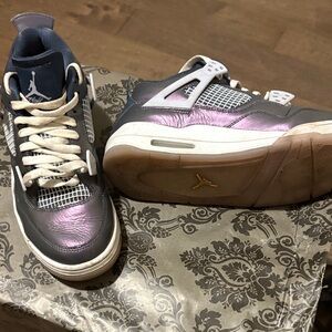 Kids Sneakers in Purple and White